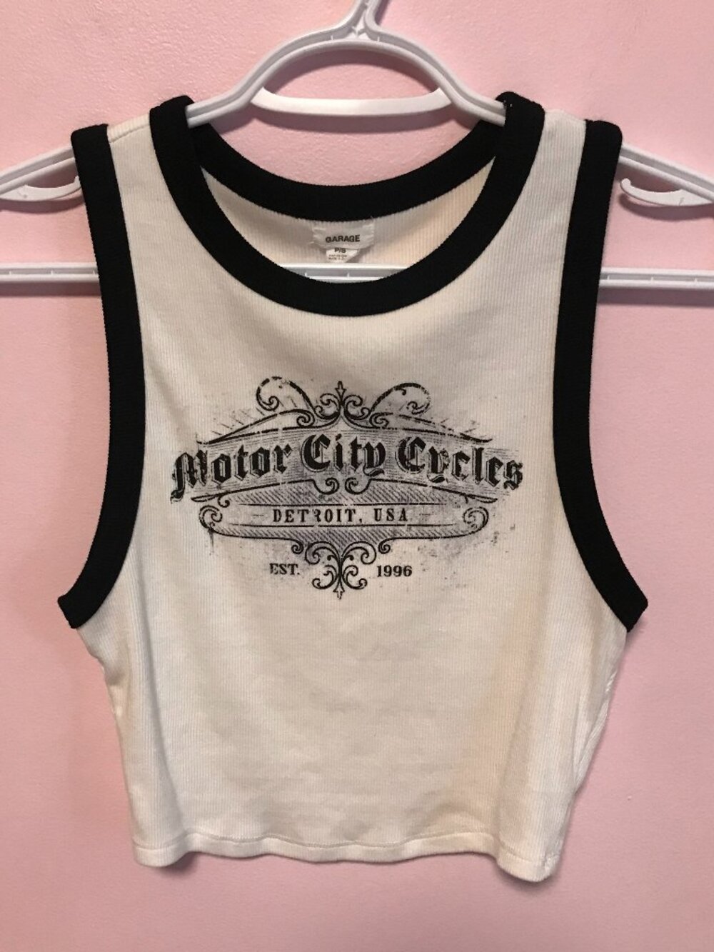 GARAGE Ribbed Graphic Cropped White Tank Top